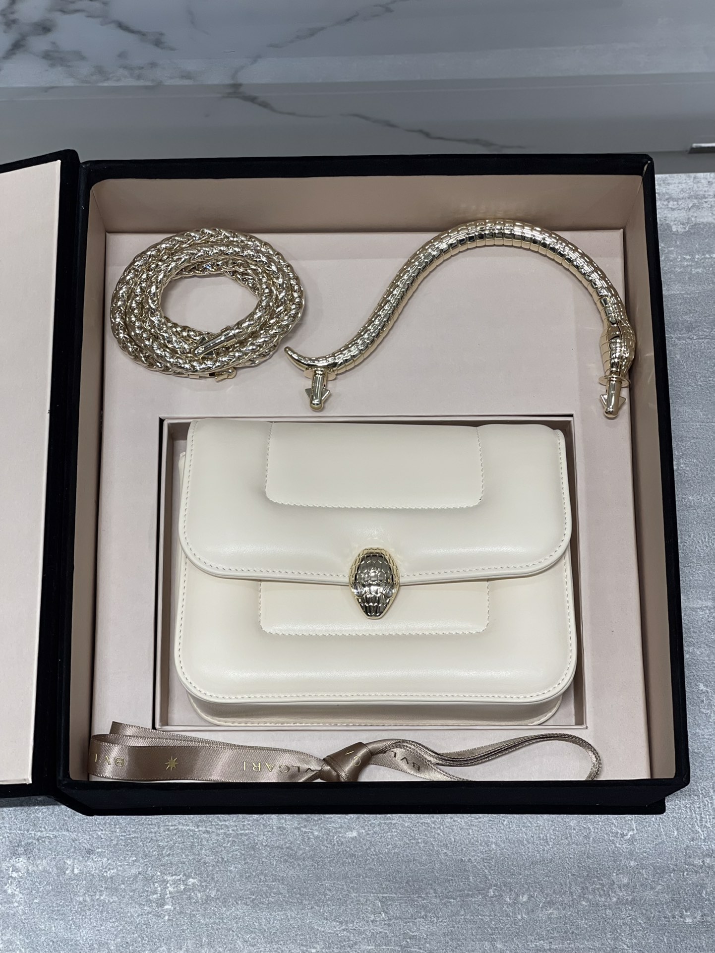 B*vlgari Top Quality Bag 19.2*15*6CM