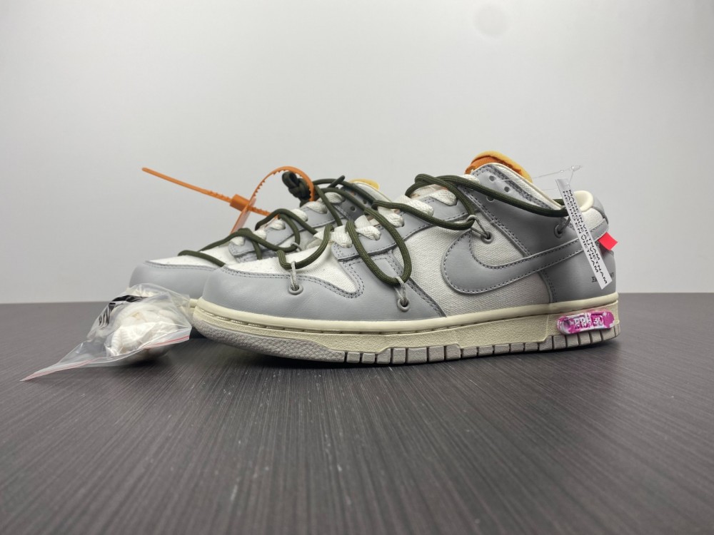from O*ff-W*hite x Nike Dunk Low