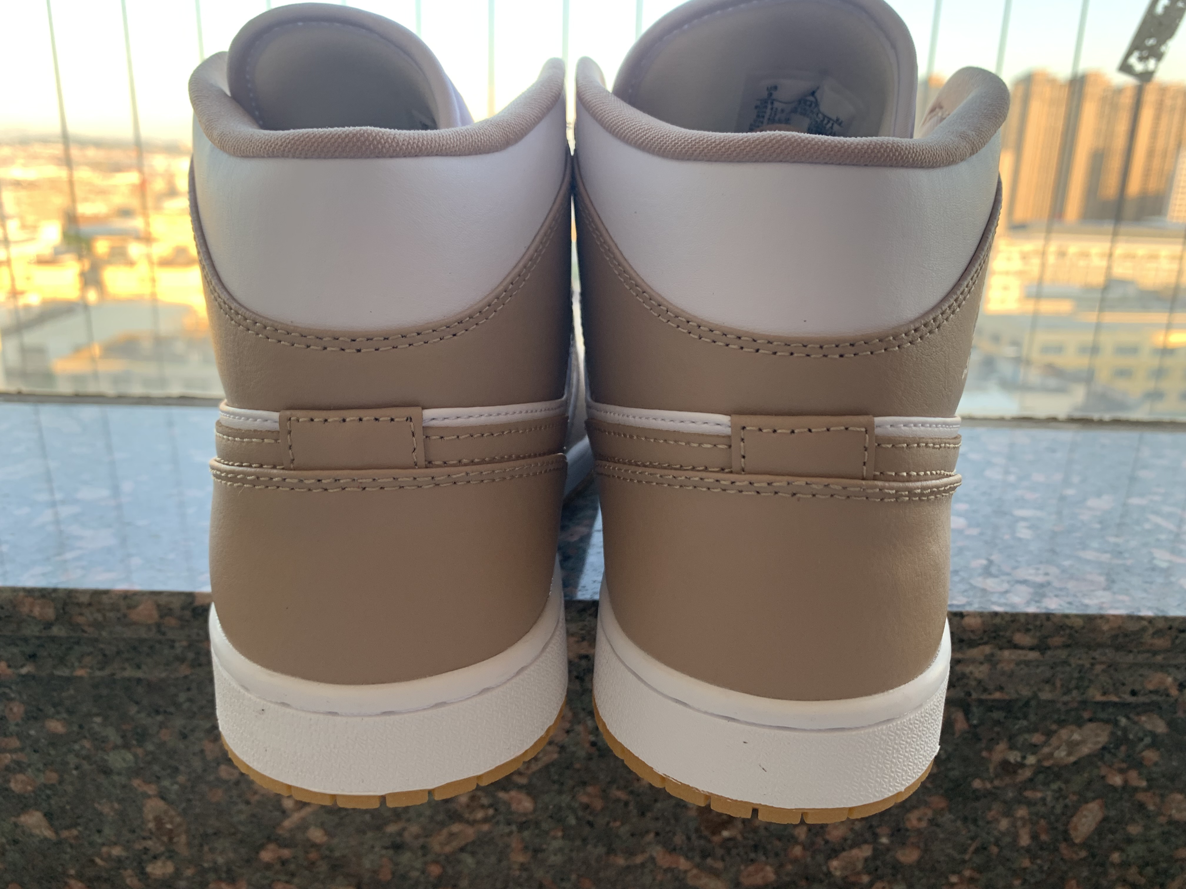 Air Jordan 1 Mid