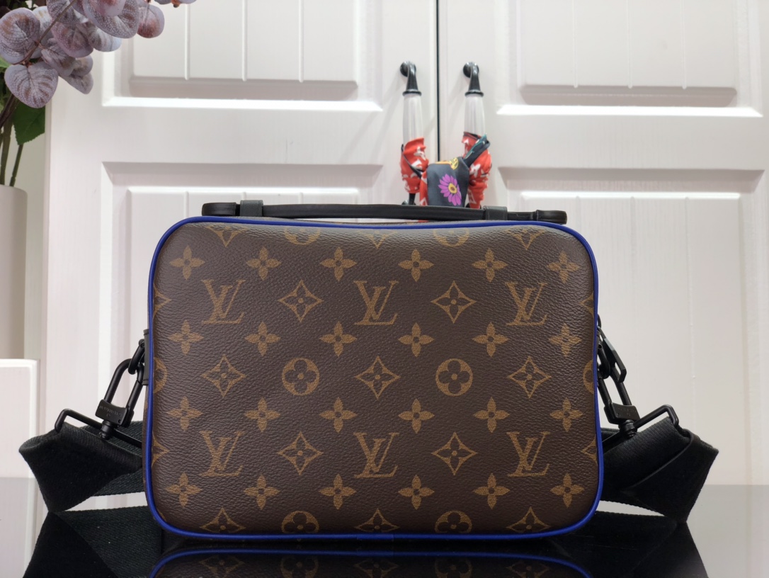 L*ouis V*uitton Bag Top Quality 22*18*8CM