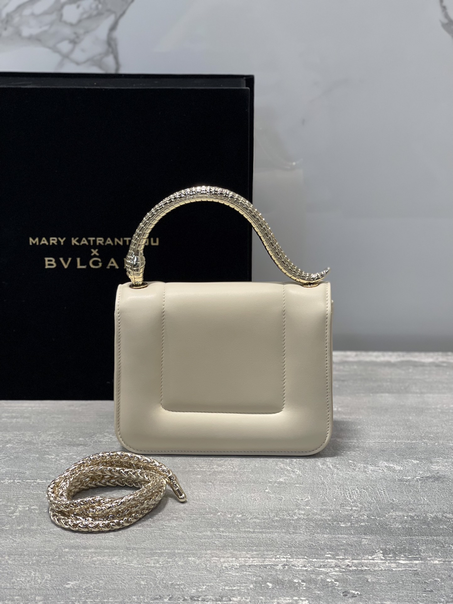 B*vlgari Top Quality Bag 19.2*15*6CM