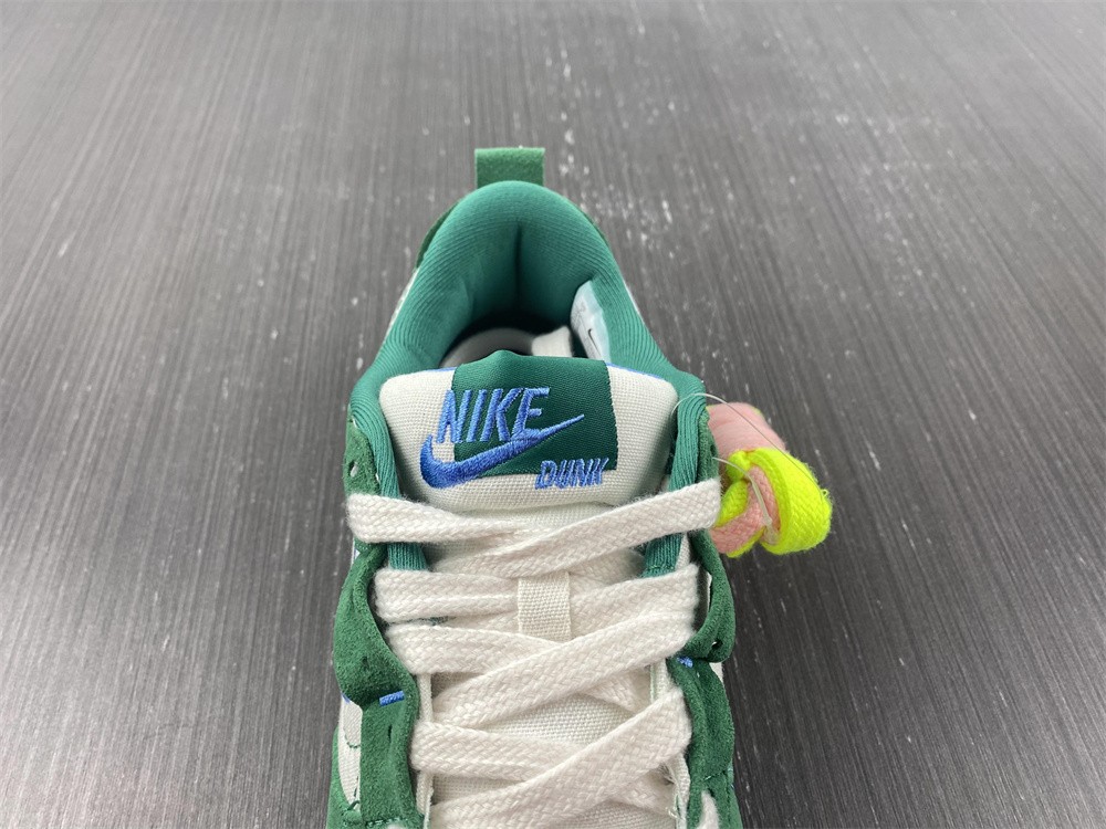 from Nike Dunk Low Disrupt2 DH4402-001