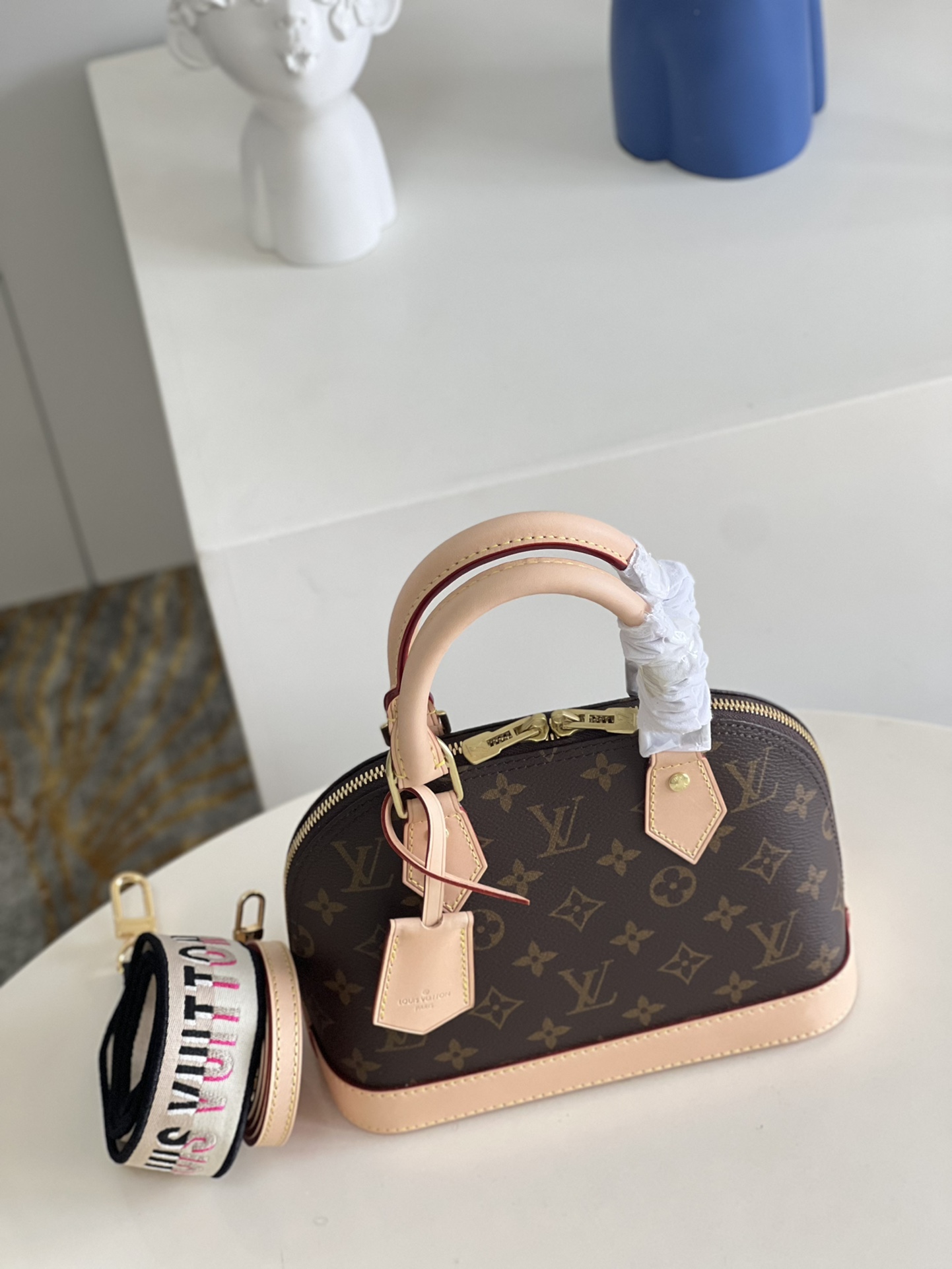L*ouis V*uitton Top Bag 23.5*17.5*11.5cm