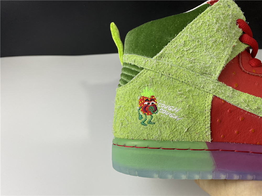 from Dunk SB Nike SB Dunk High Strawberry Cough CW7093-600