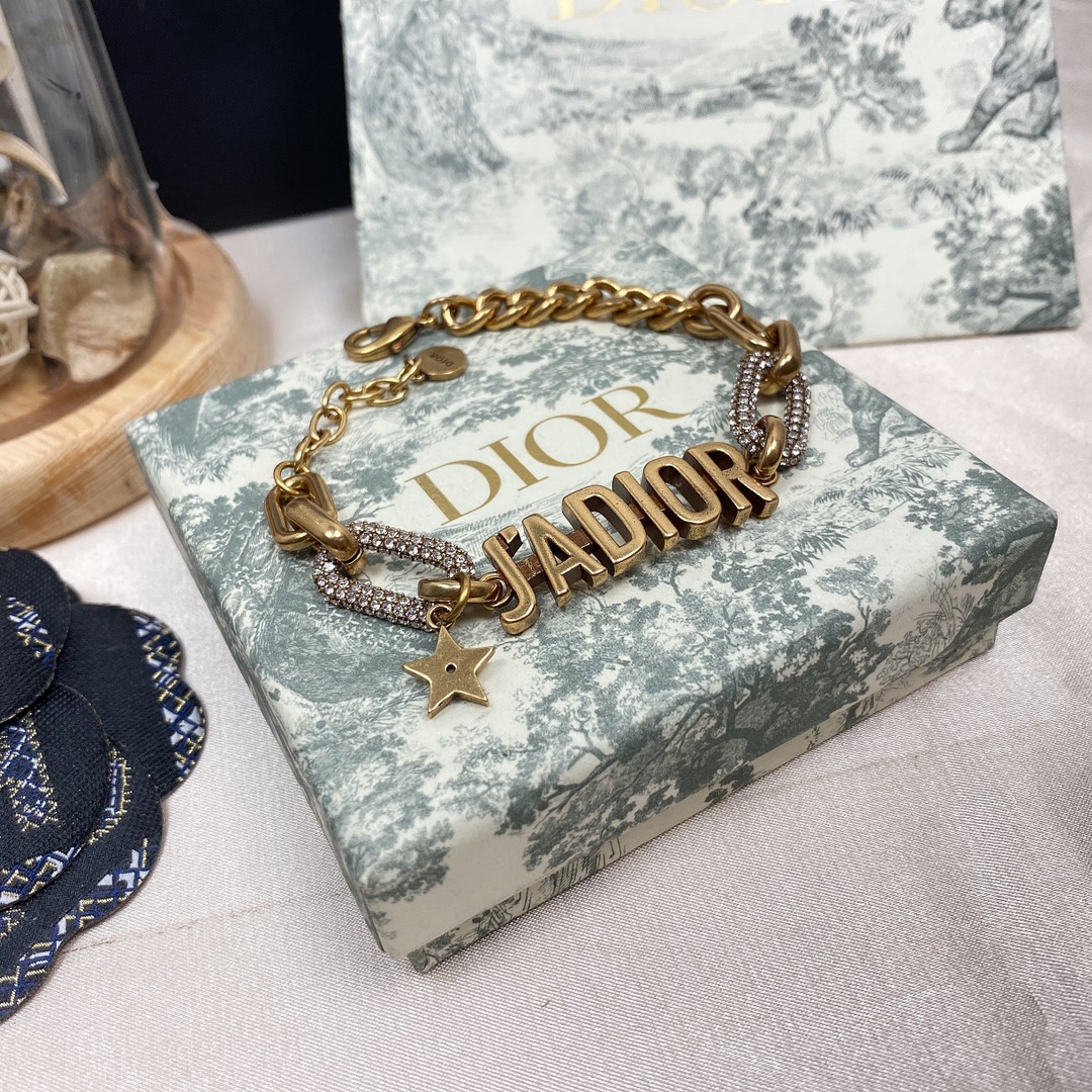 Bracelet