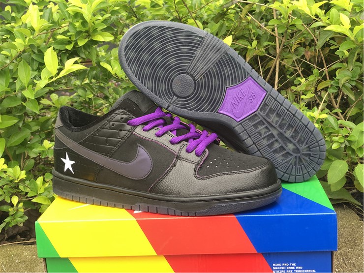 from Familia x Nike SB Dunk Low First Avenue DJ1159-001
