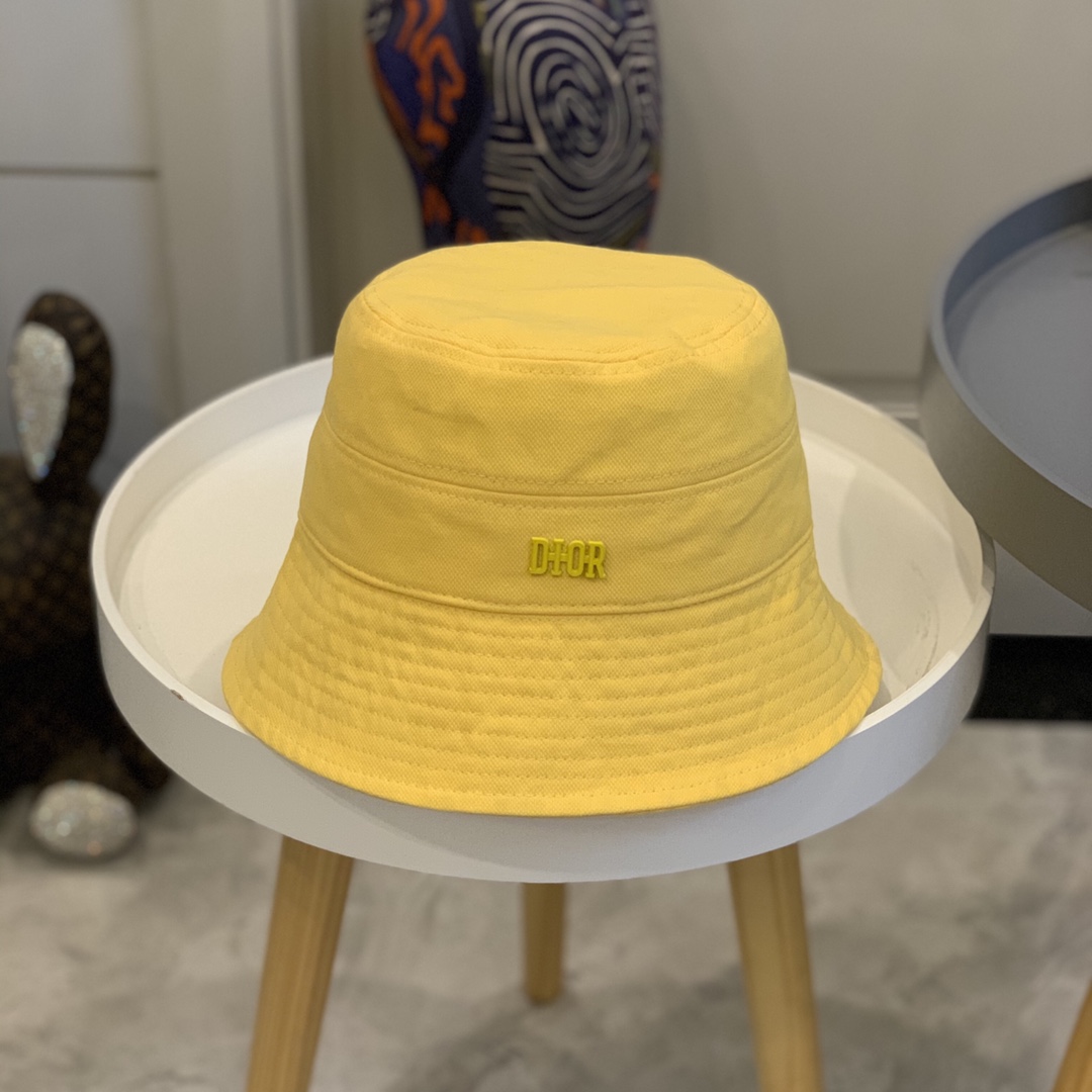 Top Hats 57cm
