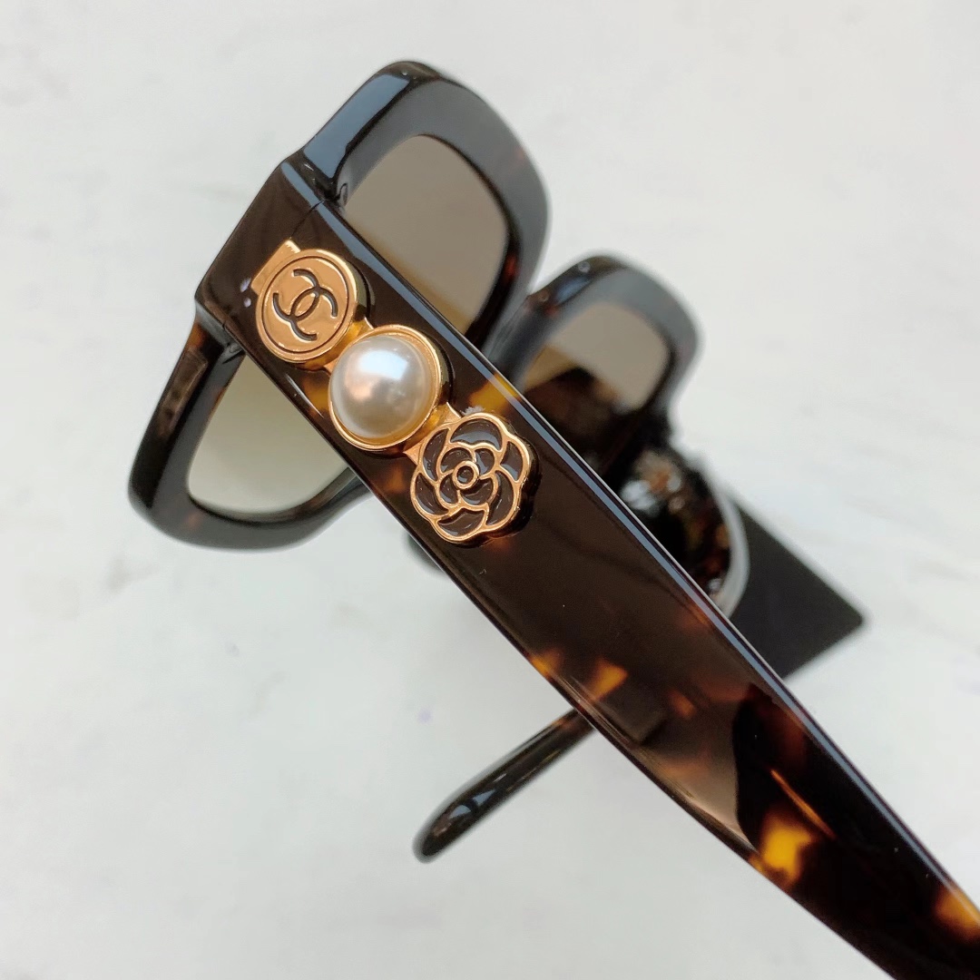 C*hanel Glasses Top