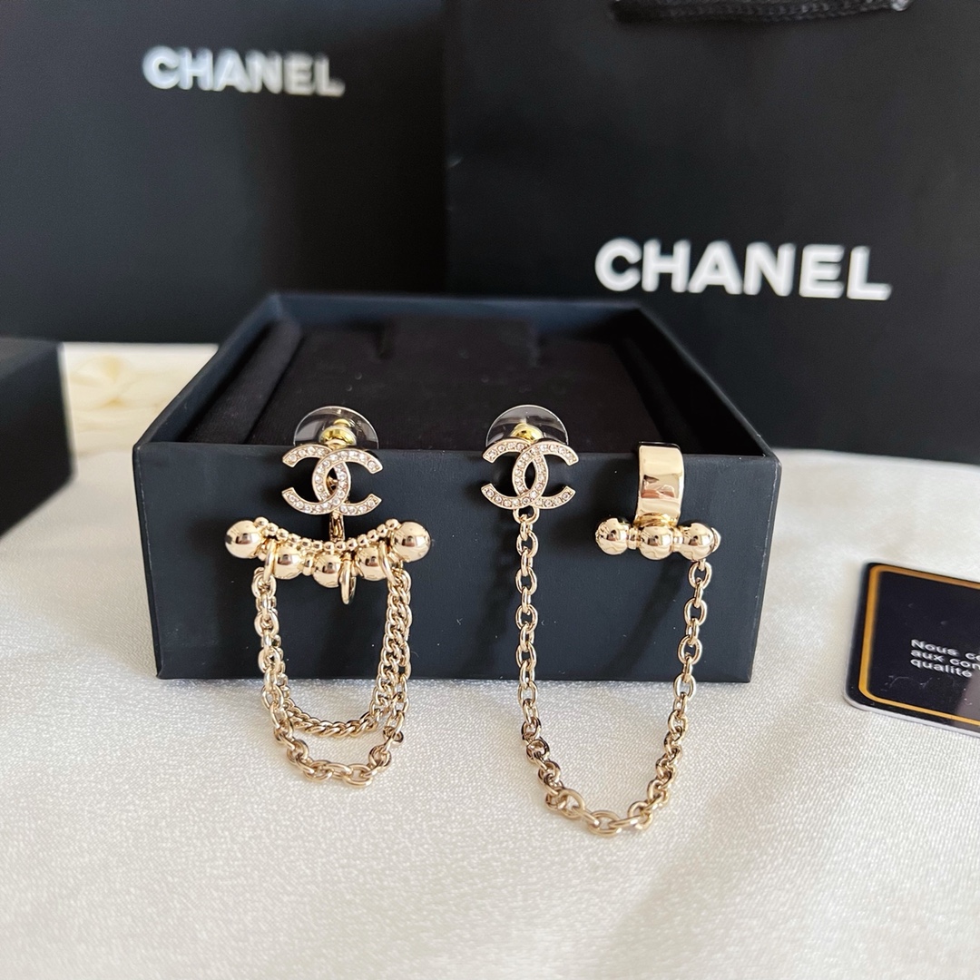 Earrings001