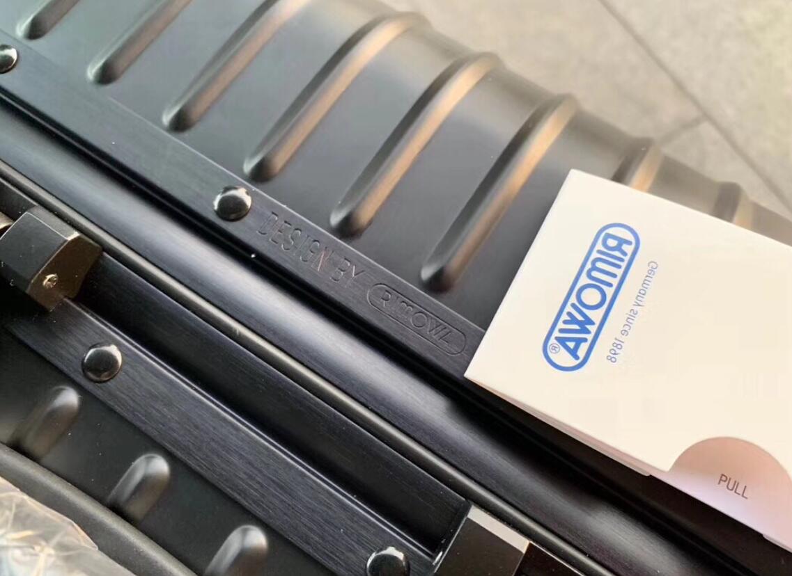 S*upreme Luggage