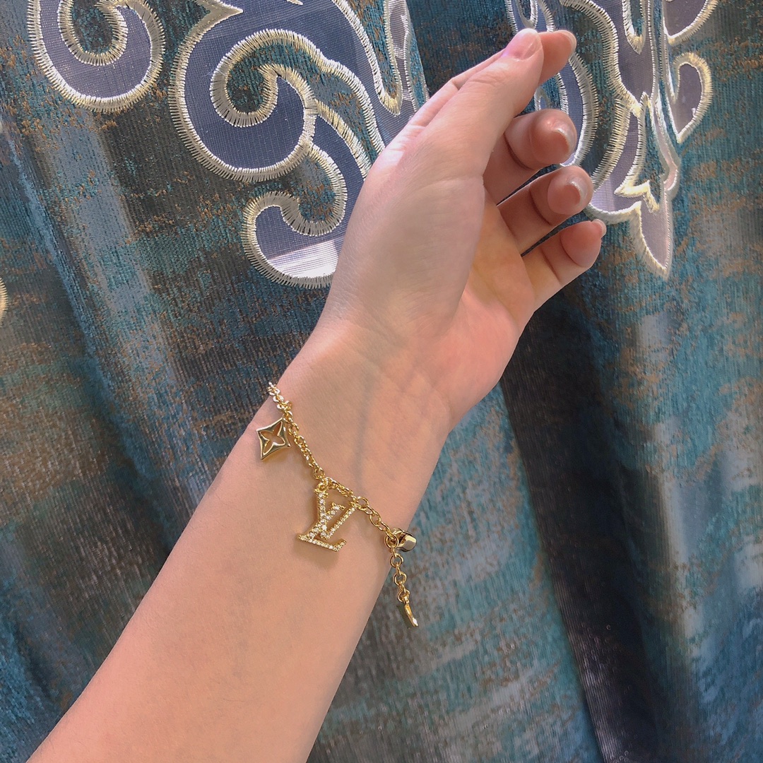 Necklace001