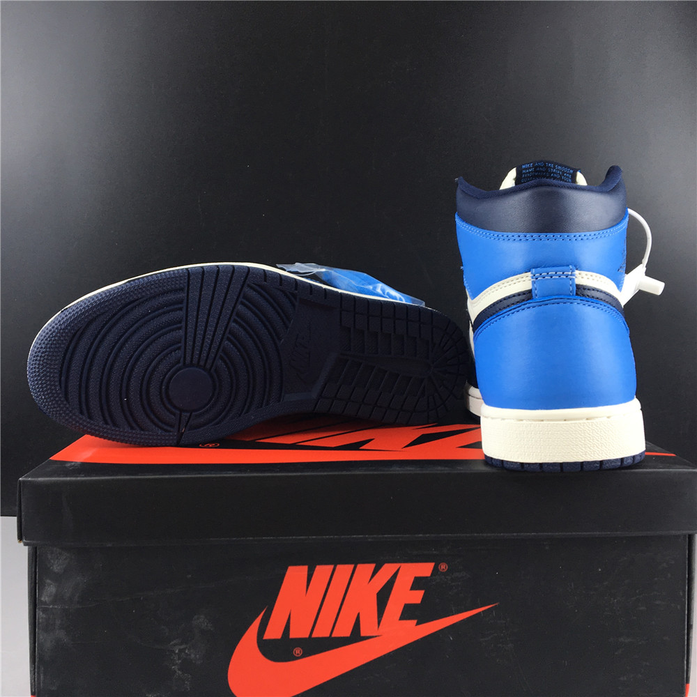 Air Jordan 1 Retro High Obsidian UNC 555088-140