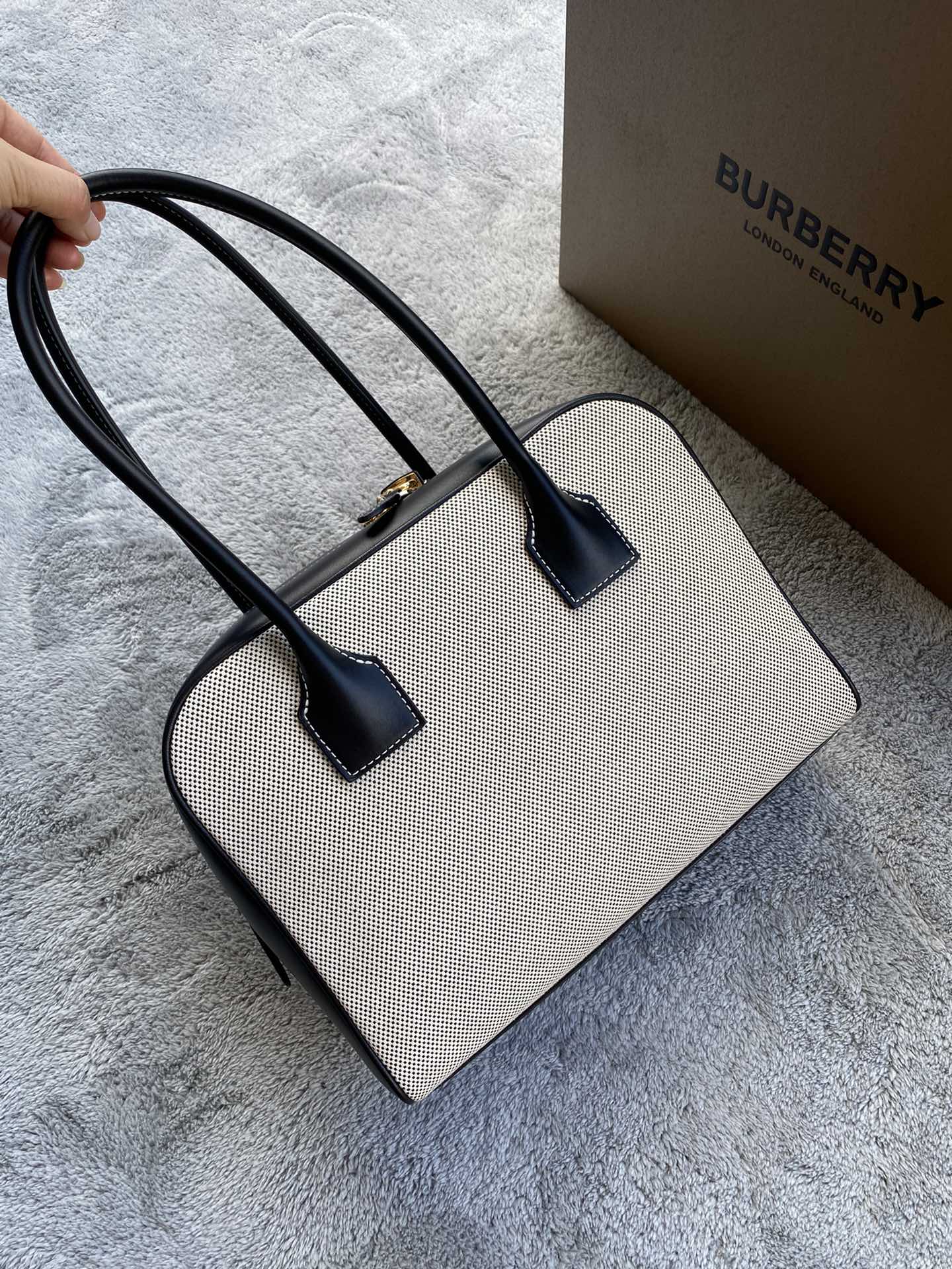 B*urberry Bag Top Quality 30*11*22.5cm