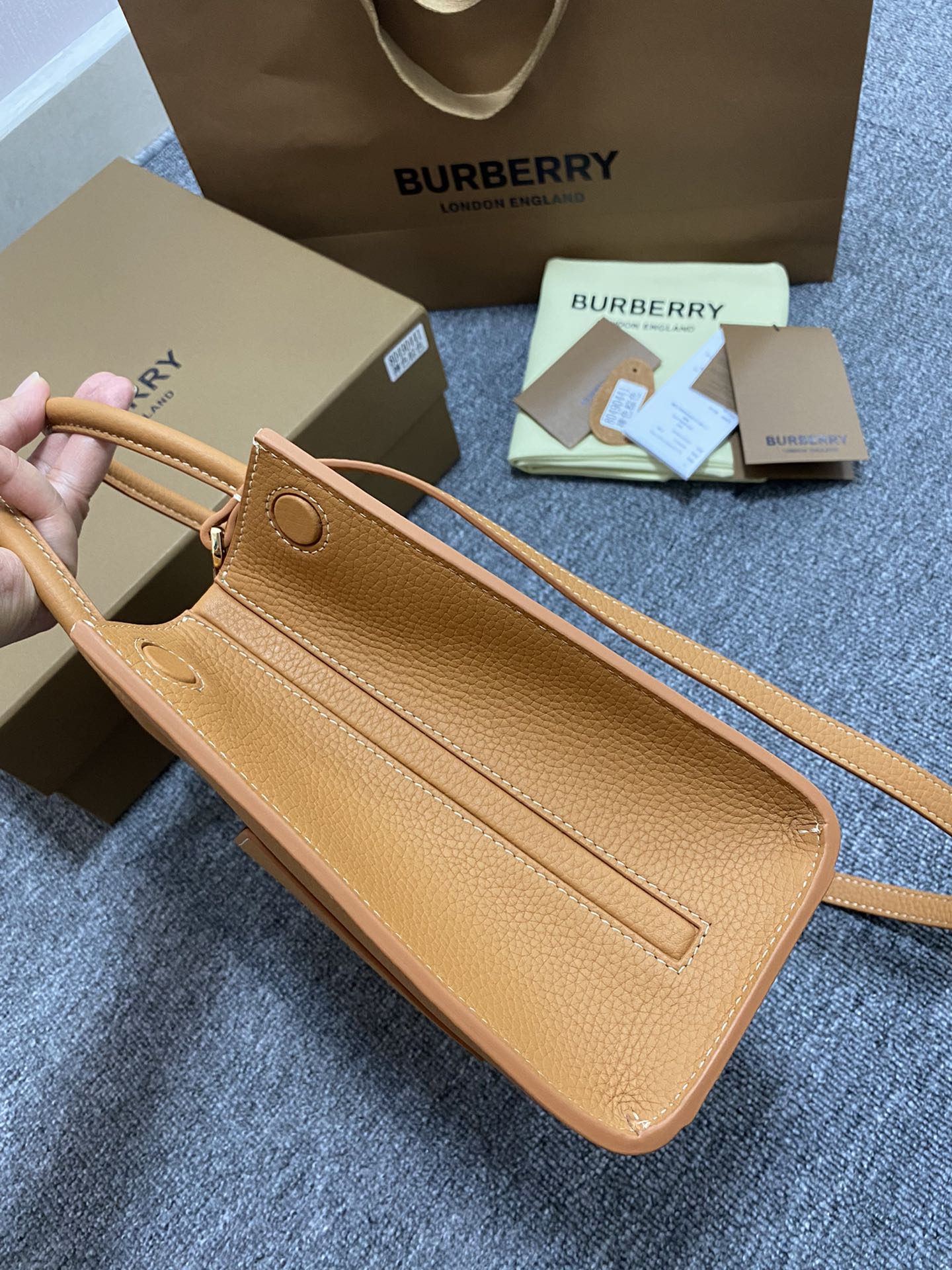 B*urberry Bag Top Quality 27*11*20CM