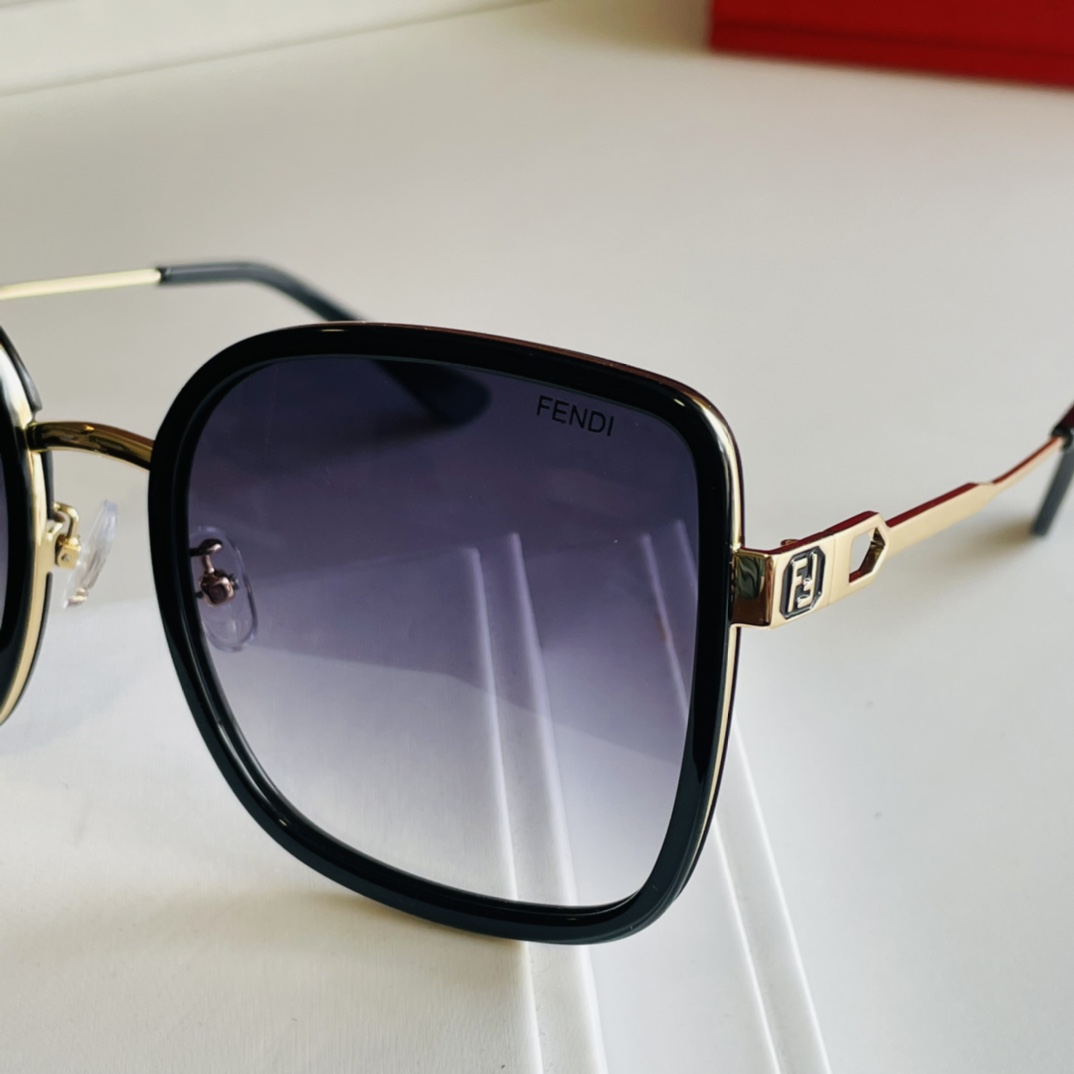 F*endi Glasses Top