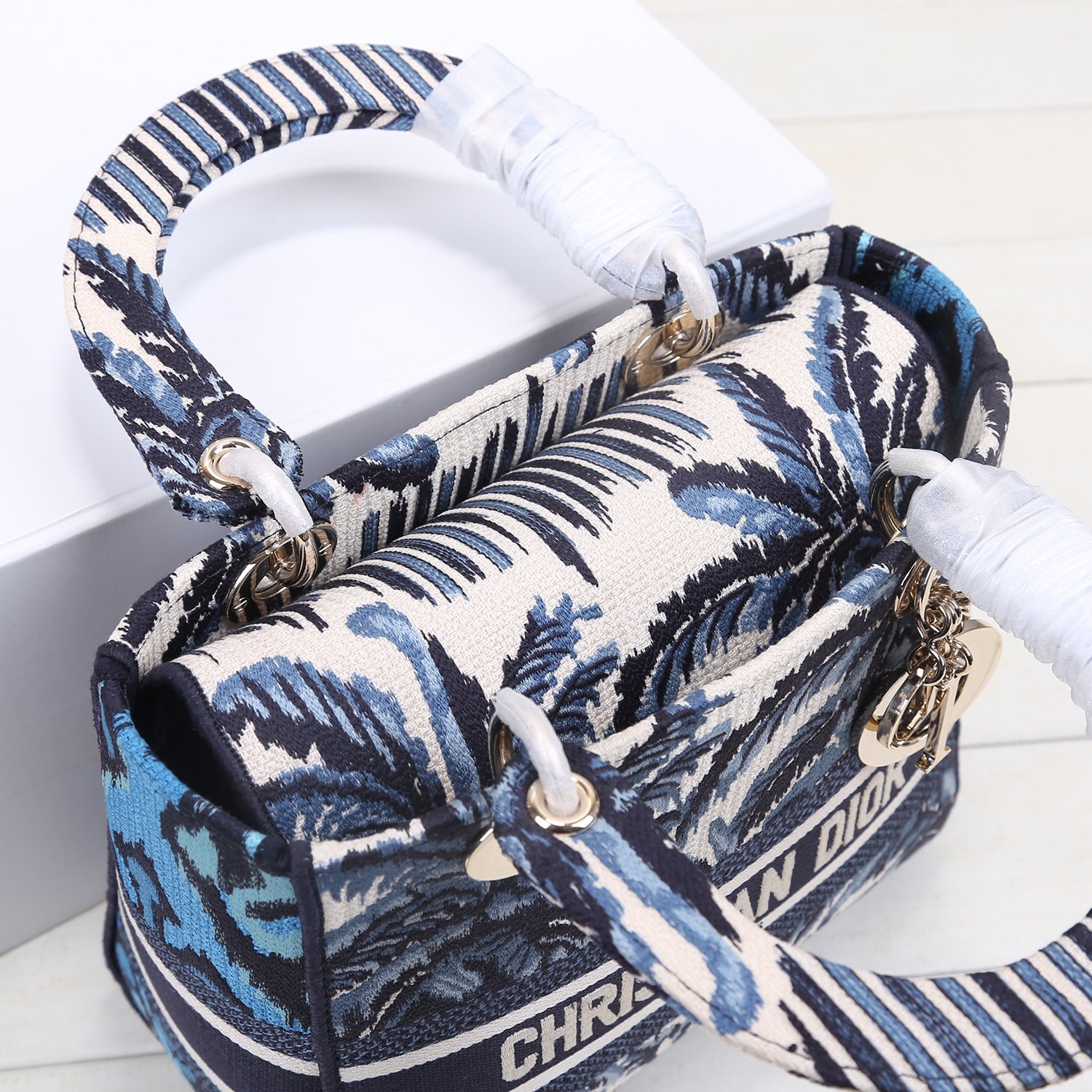 D*ior Top Bag 24*20*11cm