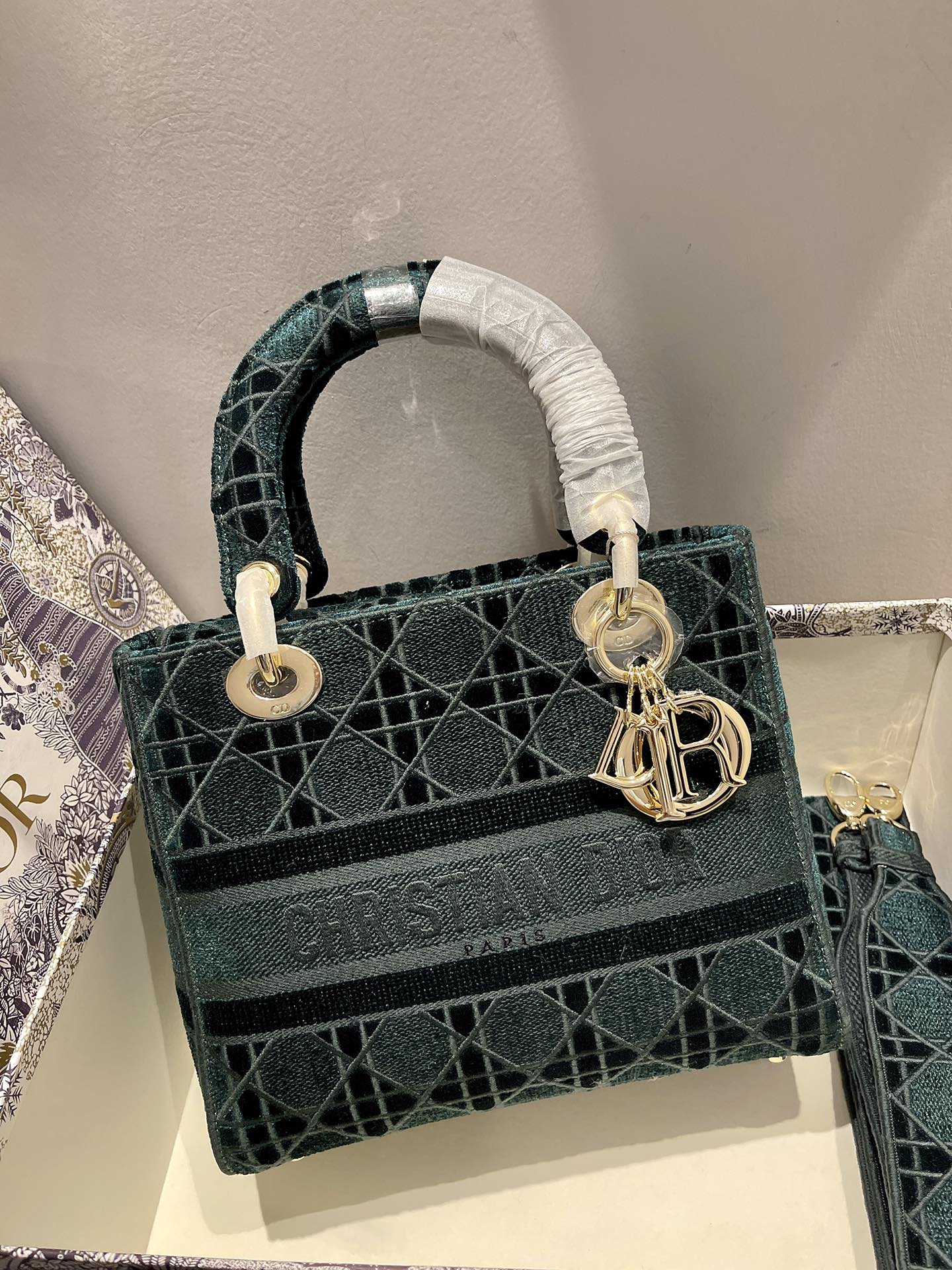 D*ior Top Bag 24*20*11cm