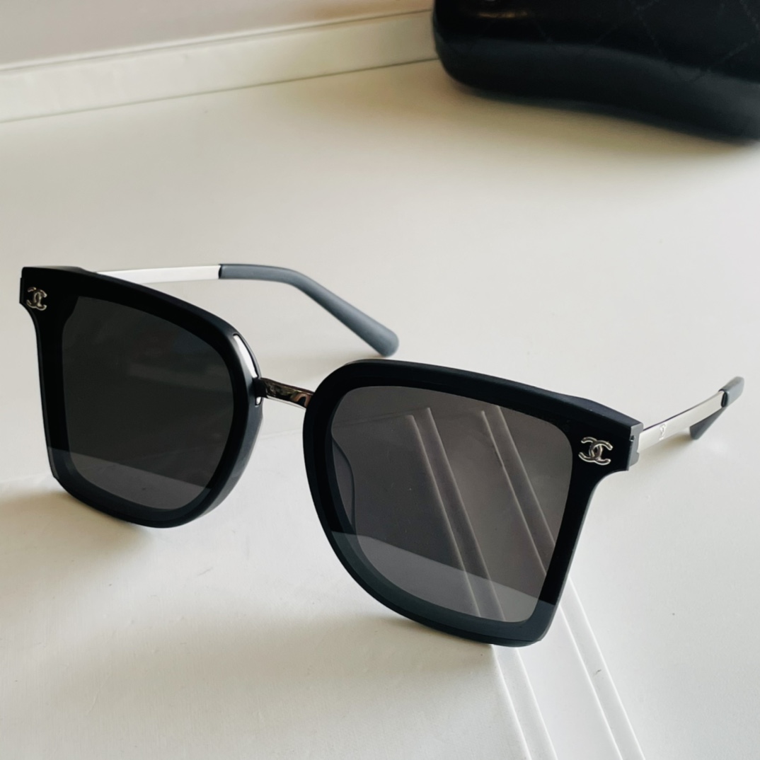 C*hanel Glasses Top