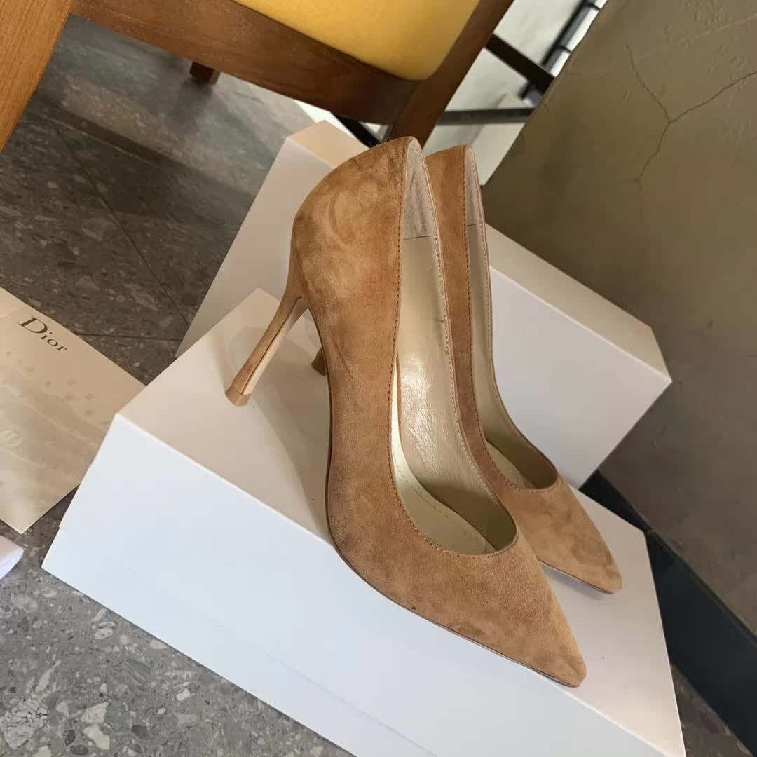 Women D*or Pump