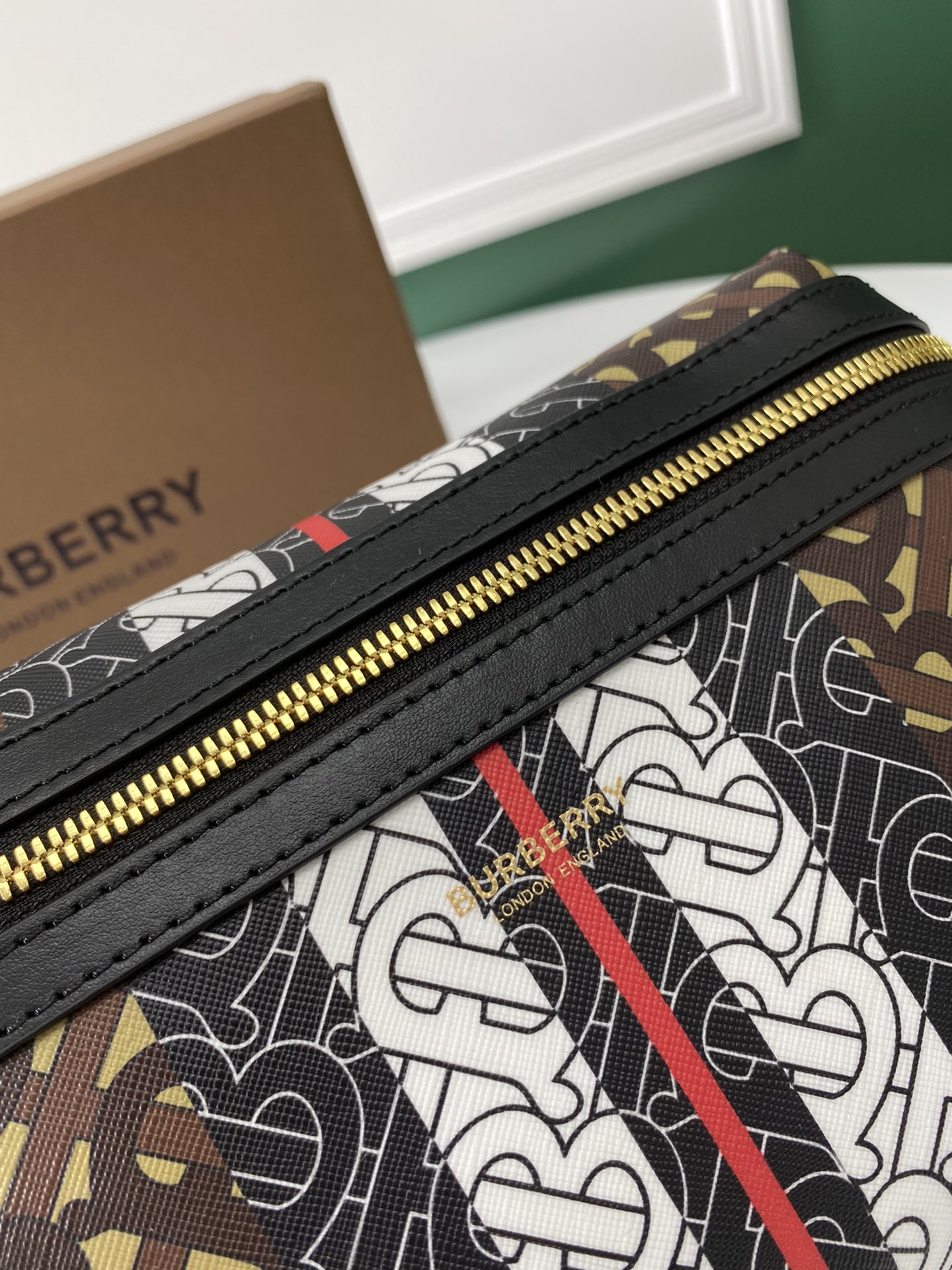 B*urberry Bag Top Quality 31*7.5*16cm