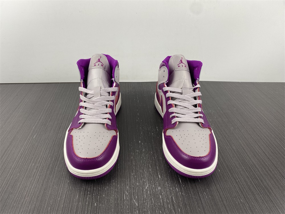 Air Jordan 1 Mid BQ6472-501