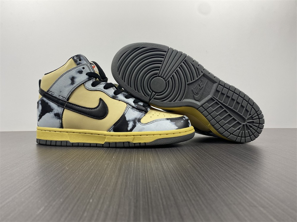 from Nike SB Dunk High DD9404-700
