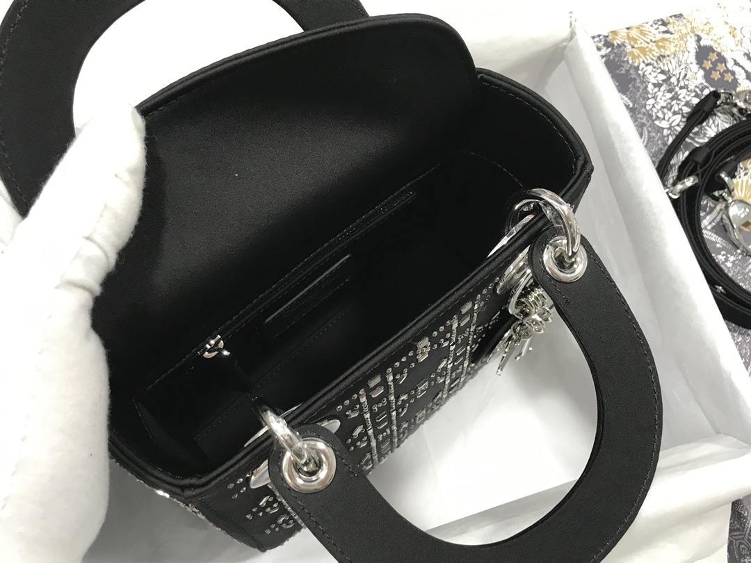 D*ior Bag Top Quality 17*15*7CM
