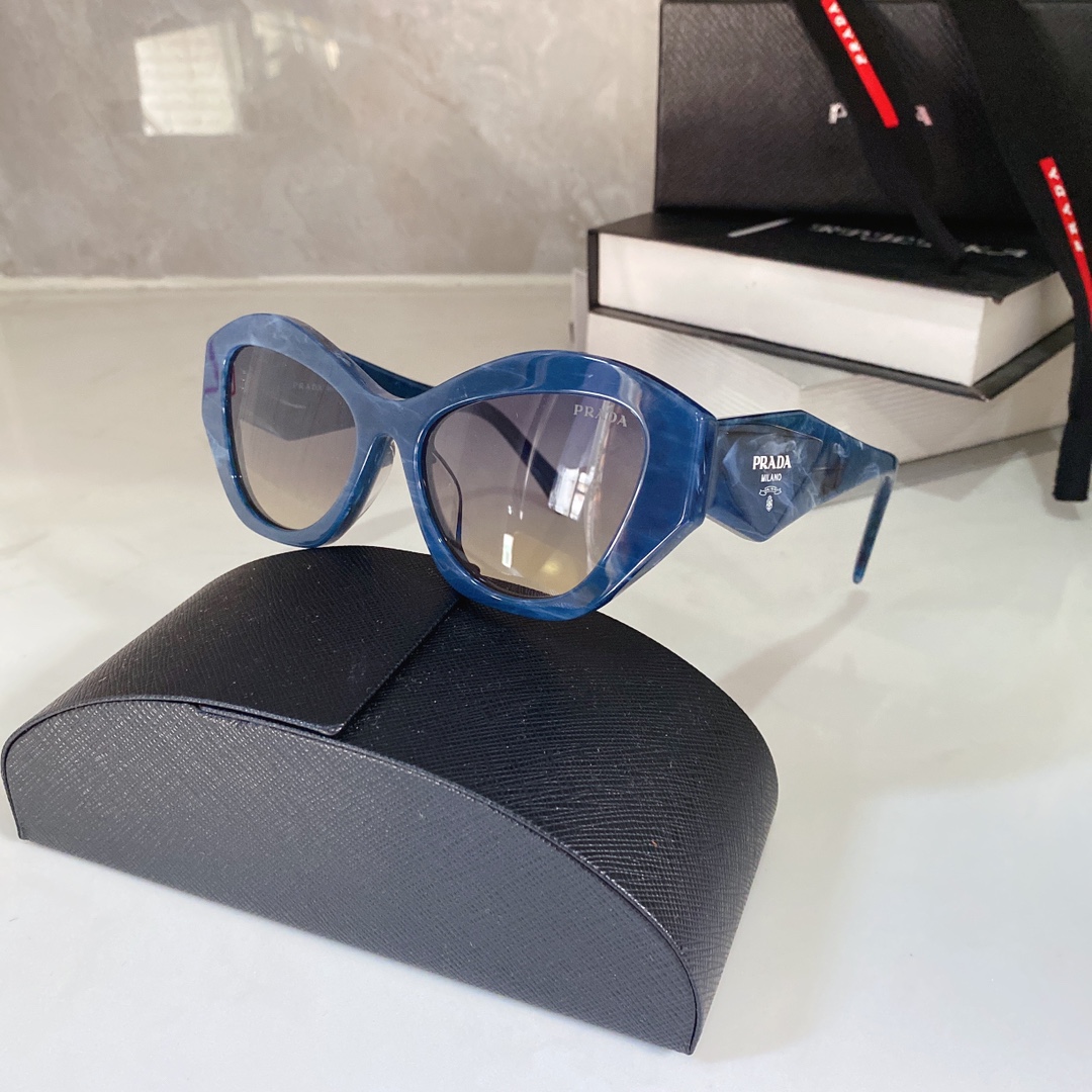P*rada Glasses Top