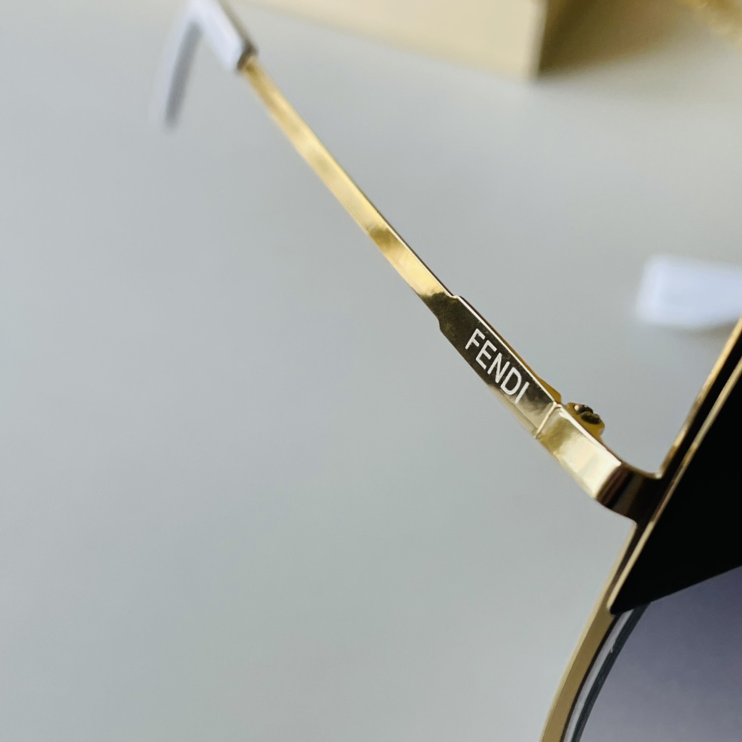 F*endi Glasses Top