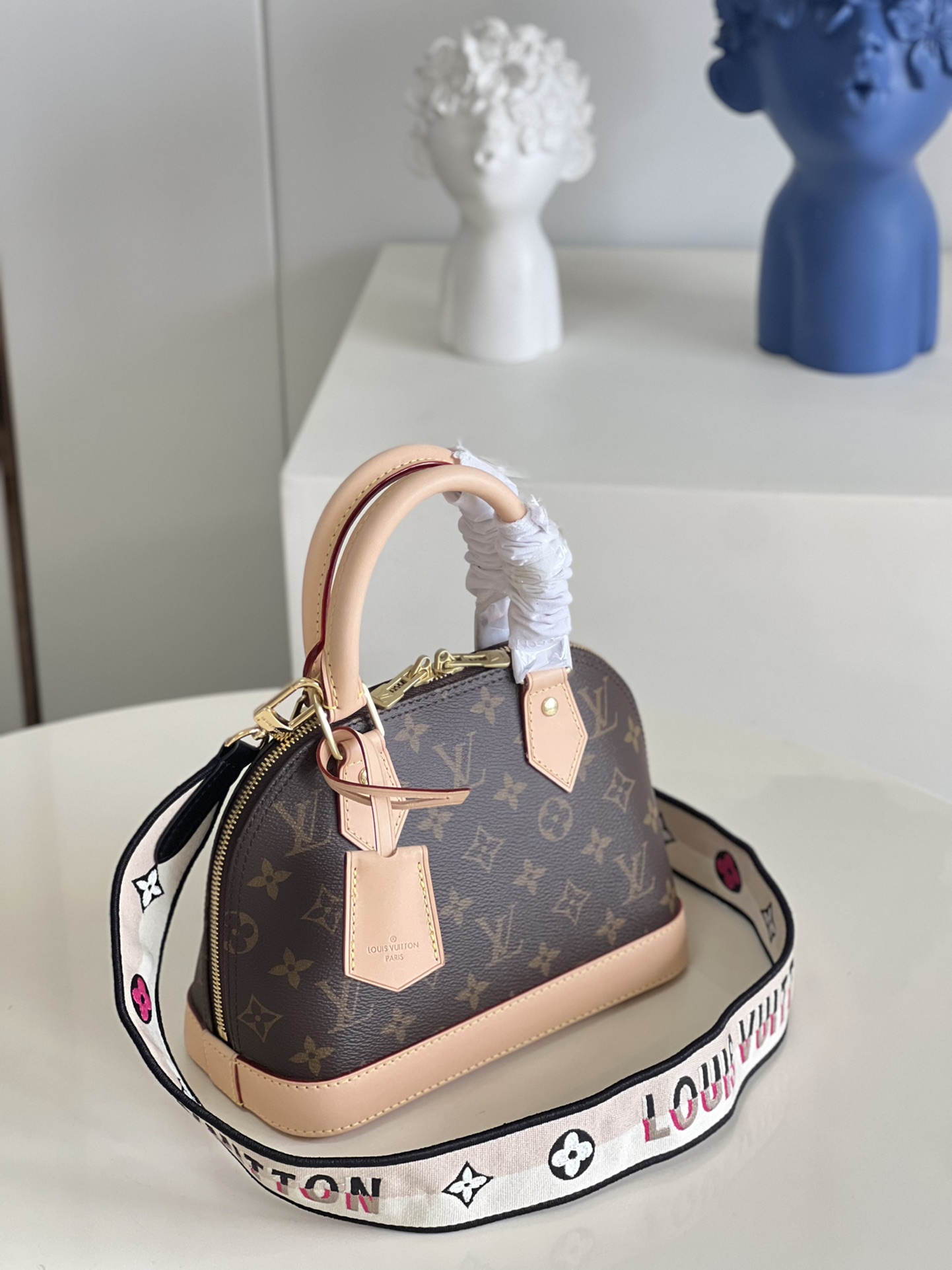 L*ouis V*uitton Top Bag 23.5*17.5*11.5cm