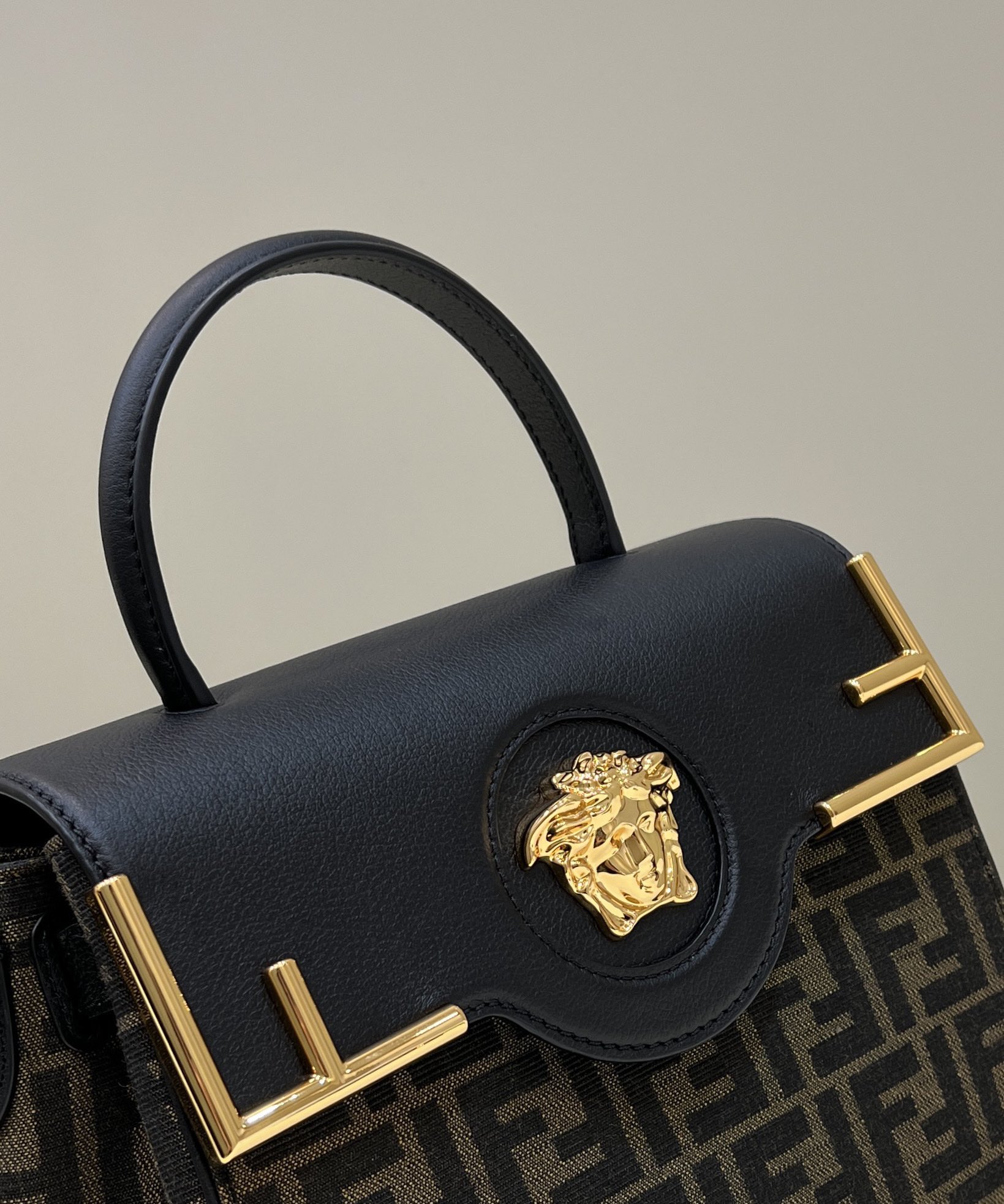 F*endi Bag Top Quality 25*15*22CM