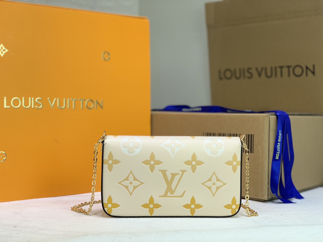 L*ouis V*uitton Top Bag 12*12*3cm
