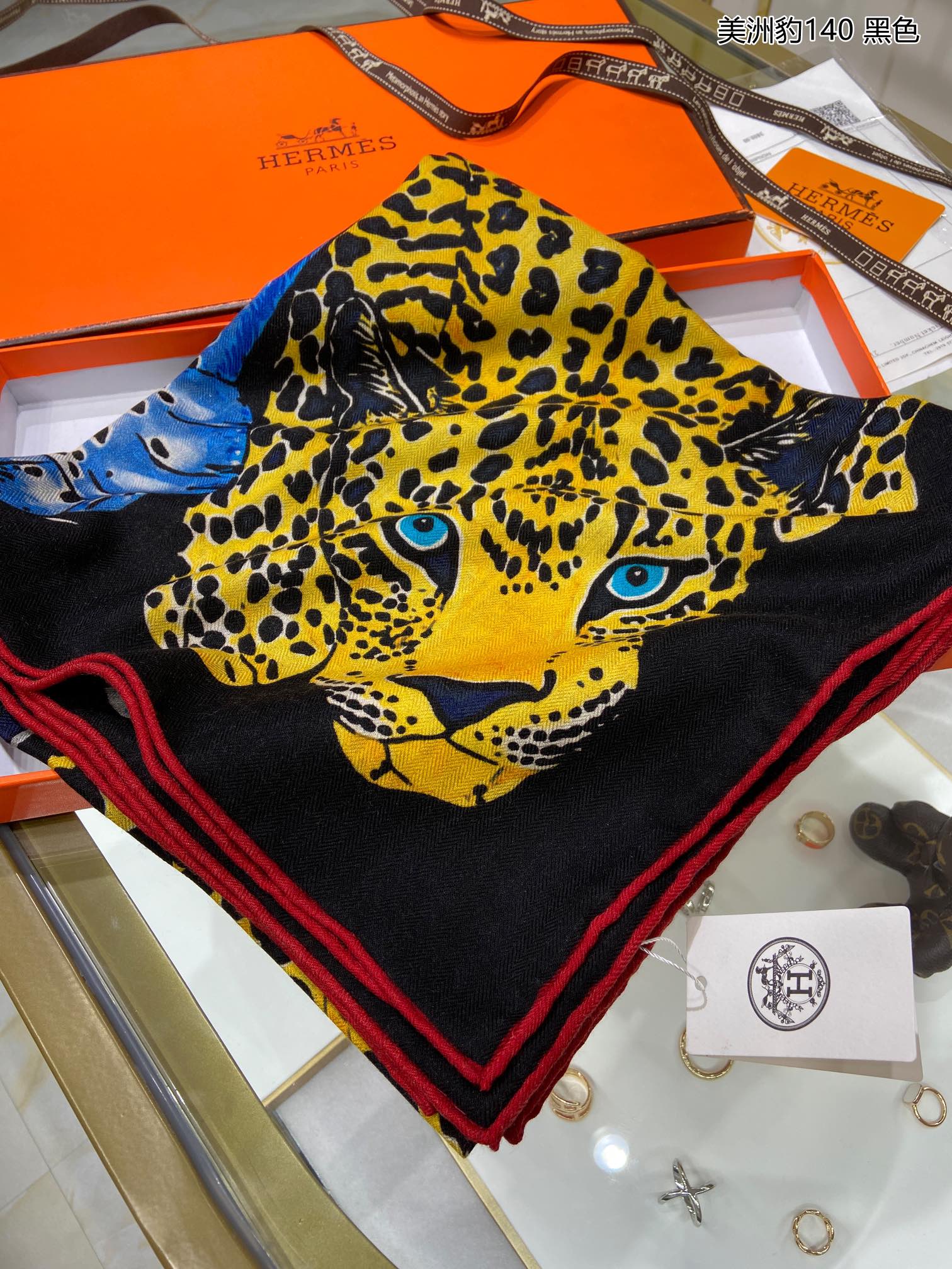 Scarf 140*140cm