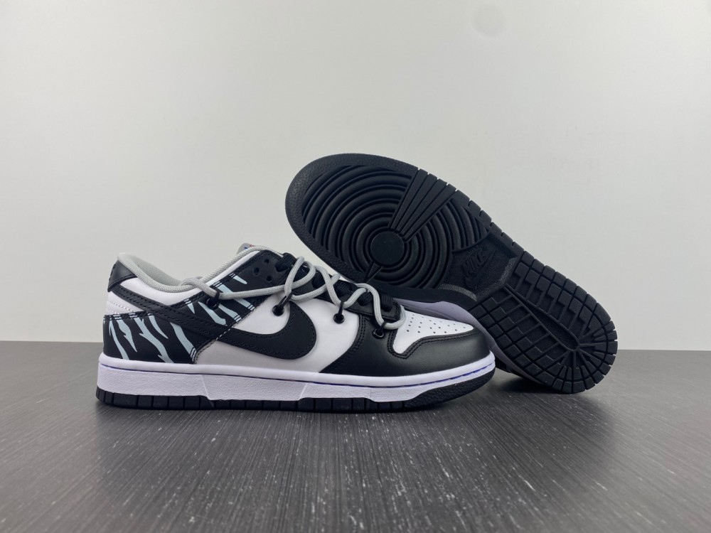 from Nike DUNK LOW DD3363-002