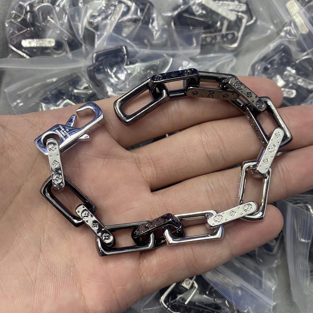 Necklace001