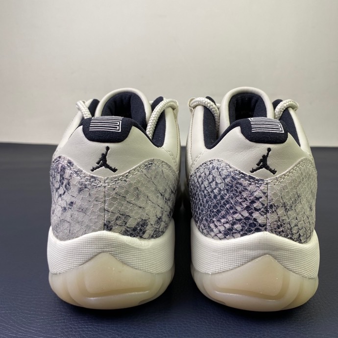 Air Jordan 11