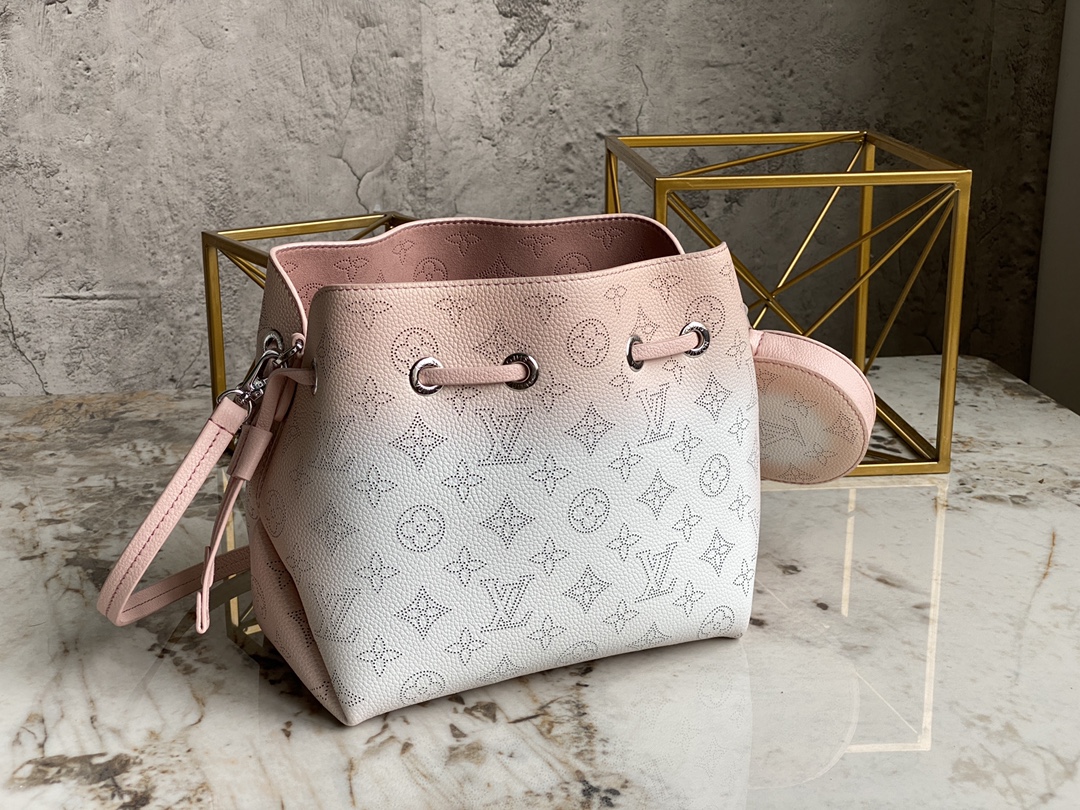 L*ouis V*uitton Bag Top Quality 19*22*14CM