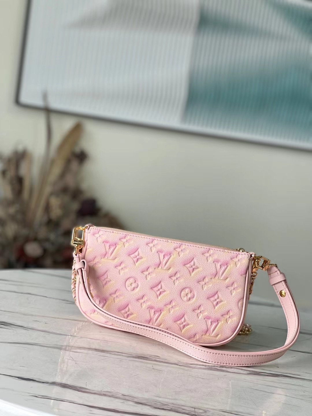 L*ouis V*uitton Top Bag 24*13.5*4CM