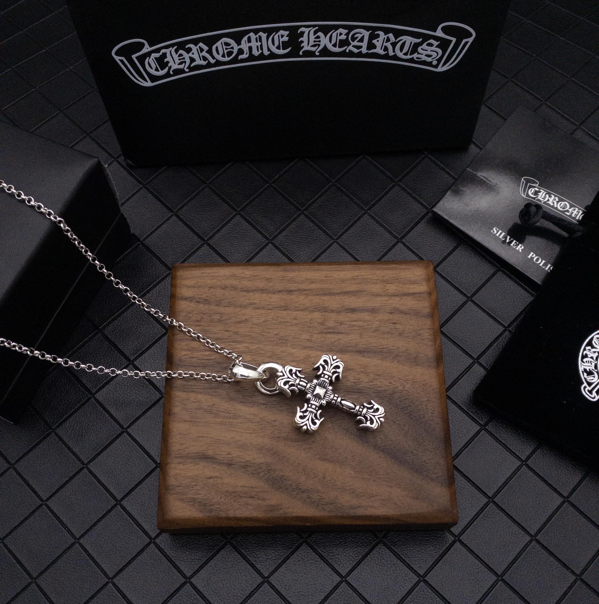 Necklace004