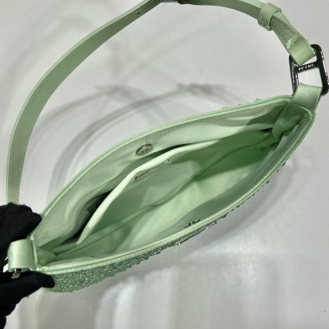 P*rada Bag Top Quality 22*18.5*4.5CM