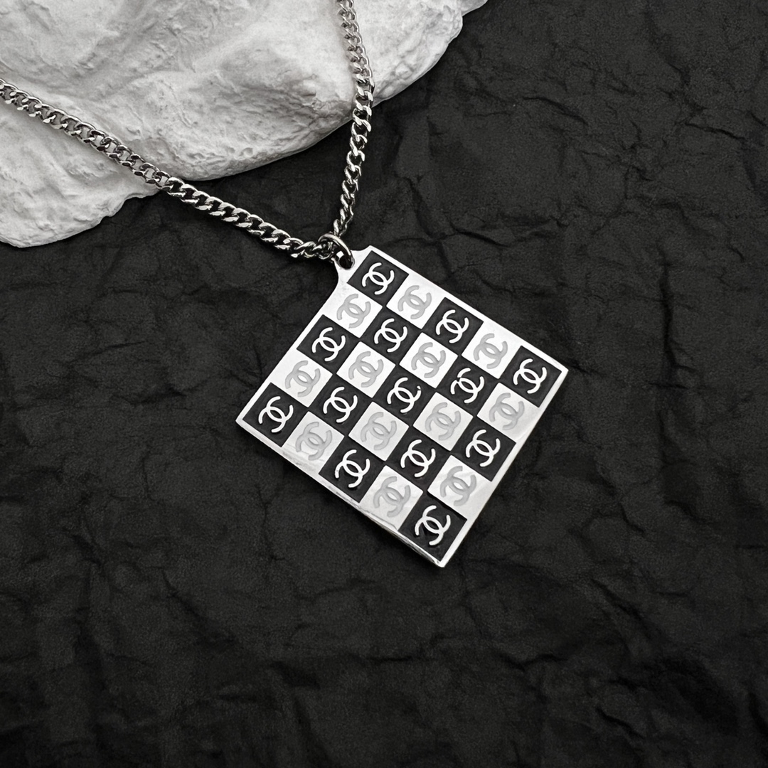 Necklace008