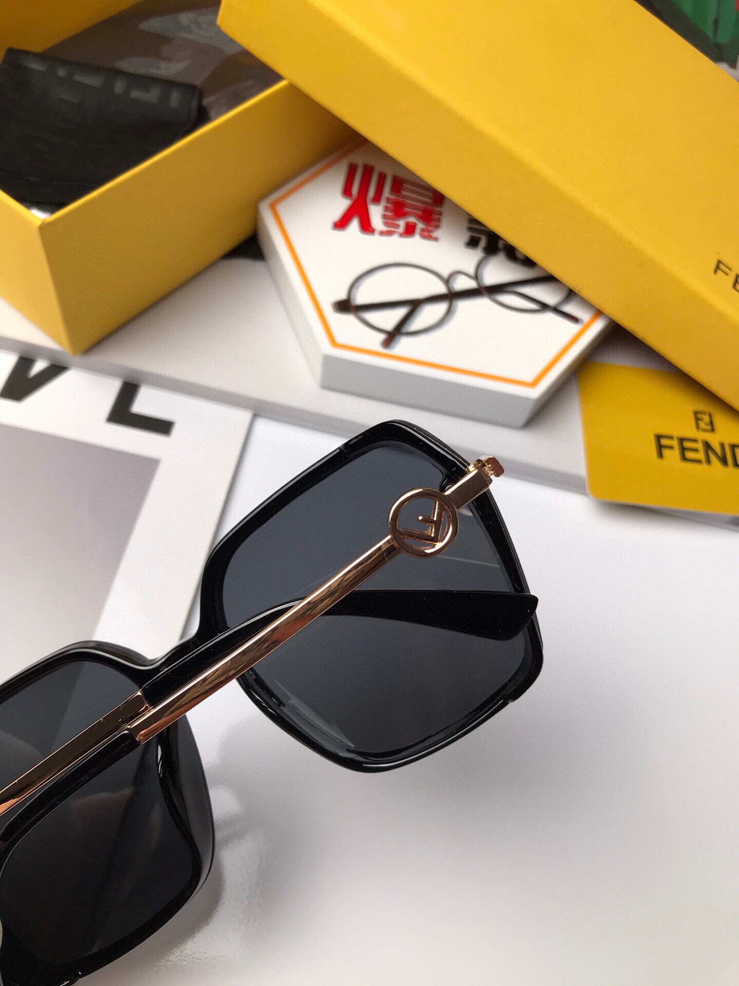 F*endi Glasses Top