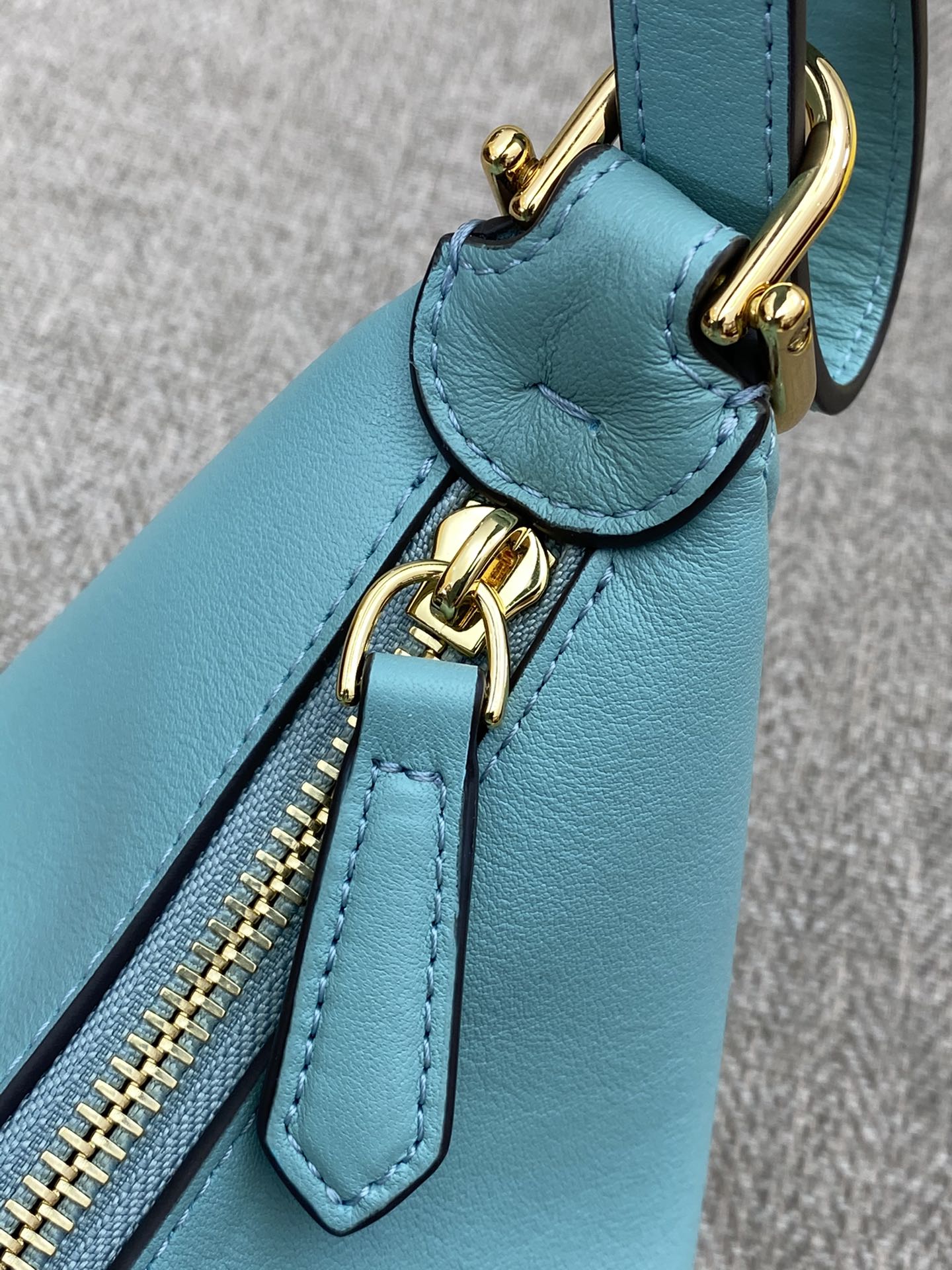 F*endi Bag Top Quality 29*24.5*10CM