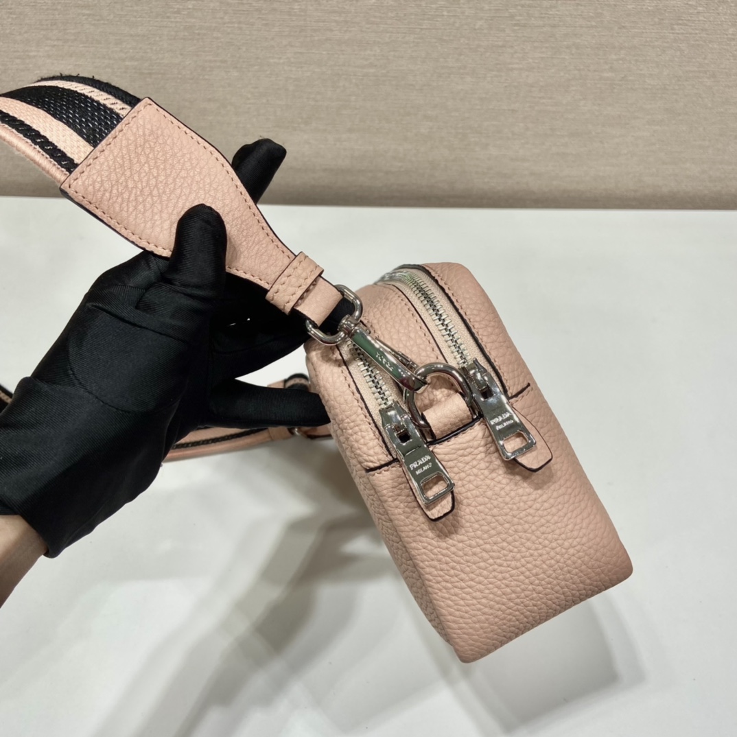 P*rada Bag Top Quality 22*14*8CM
