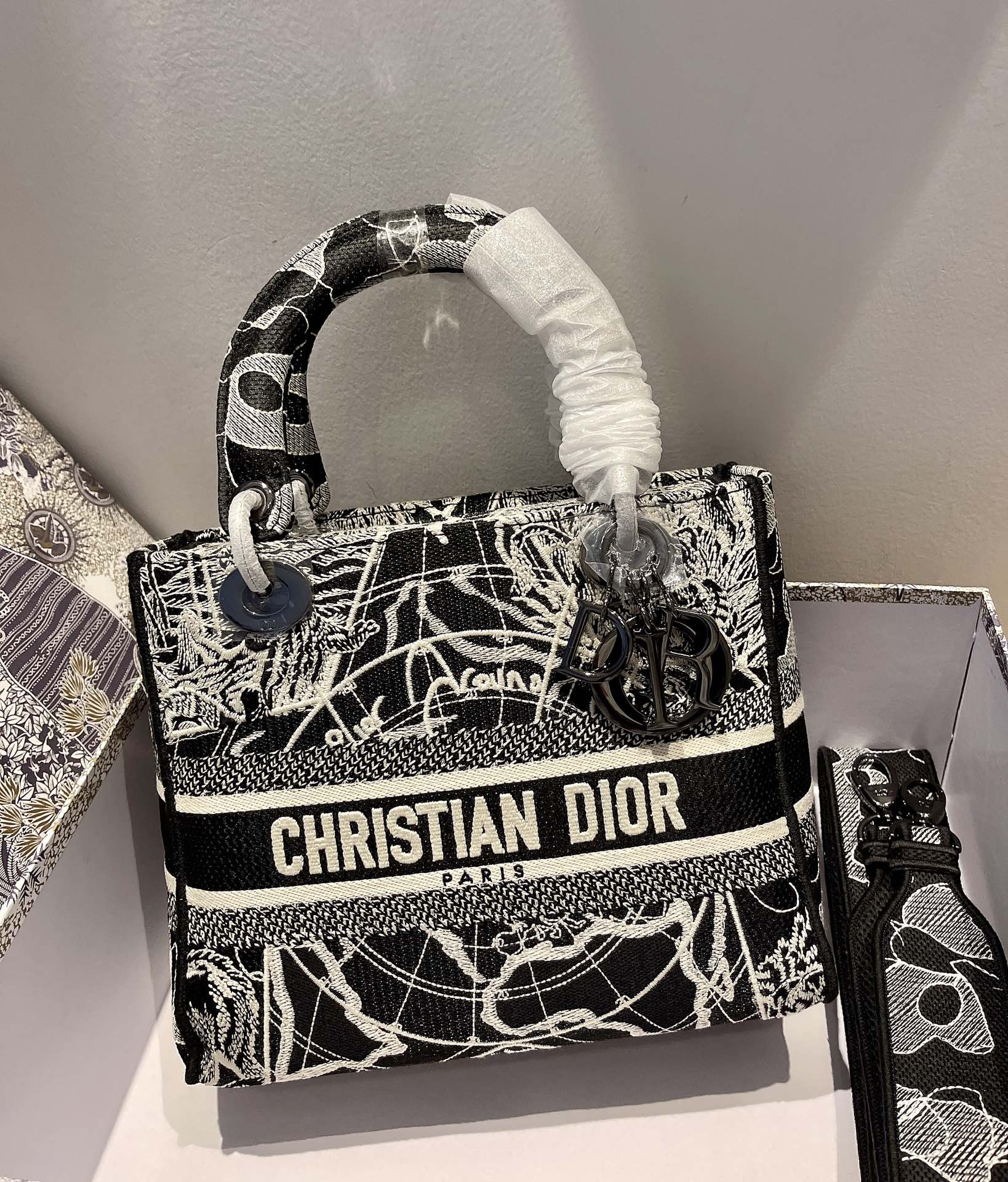 D*ior Top Bag 24*20*11cm