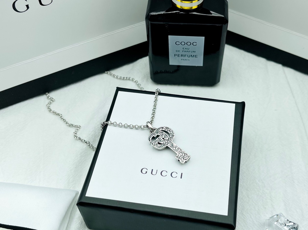 Necklace002