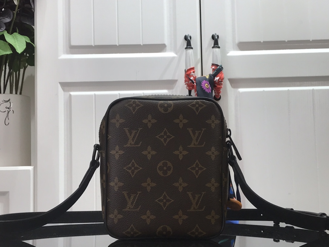 L*ouis V*uitton Bag Top Quality 15*17*8CM