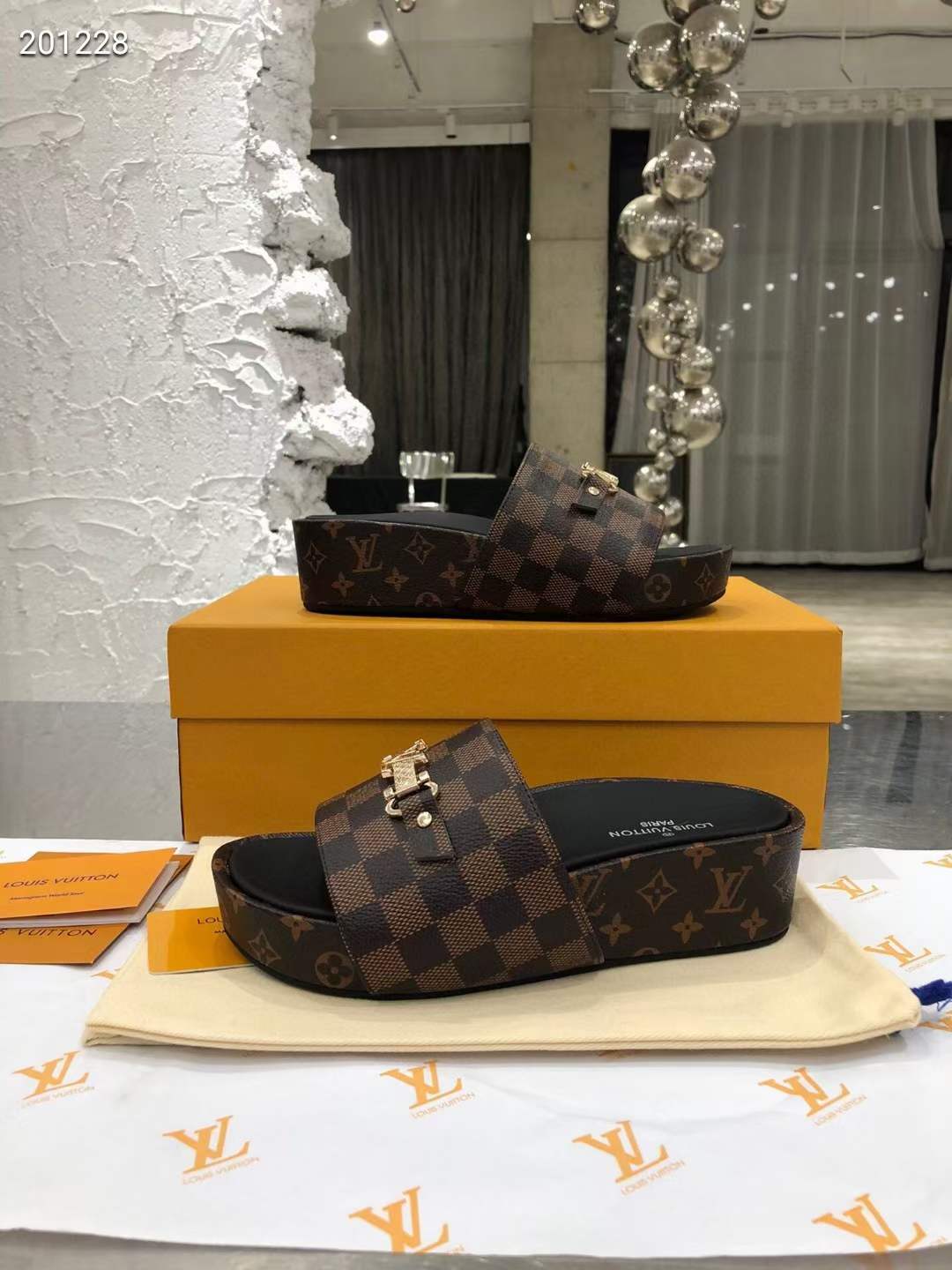 Women L*ouis V*uitton Top Sandals