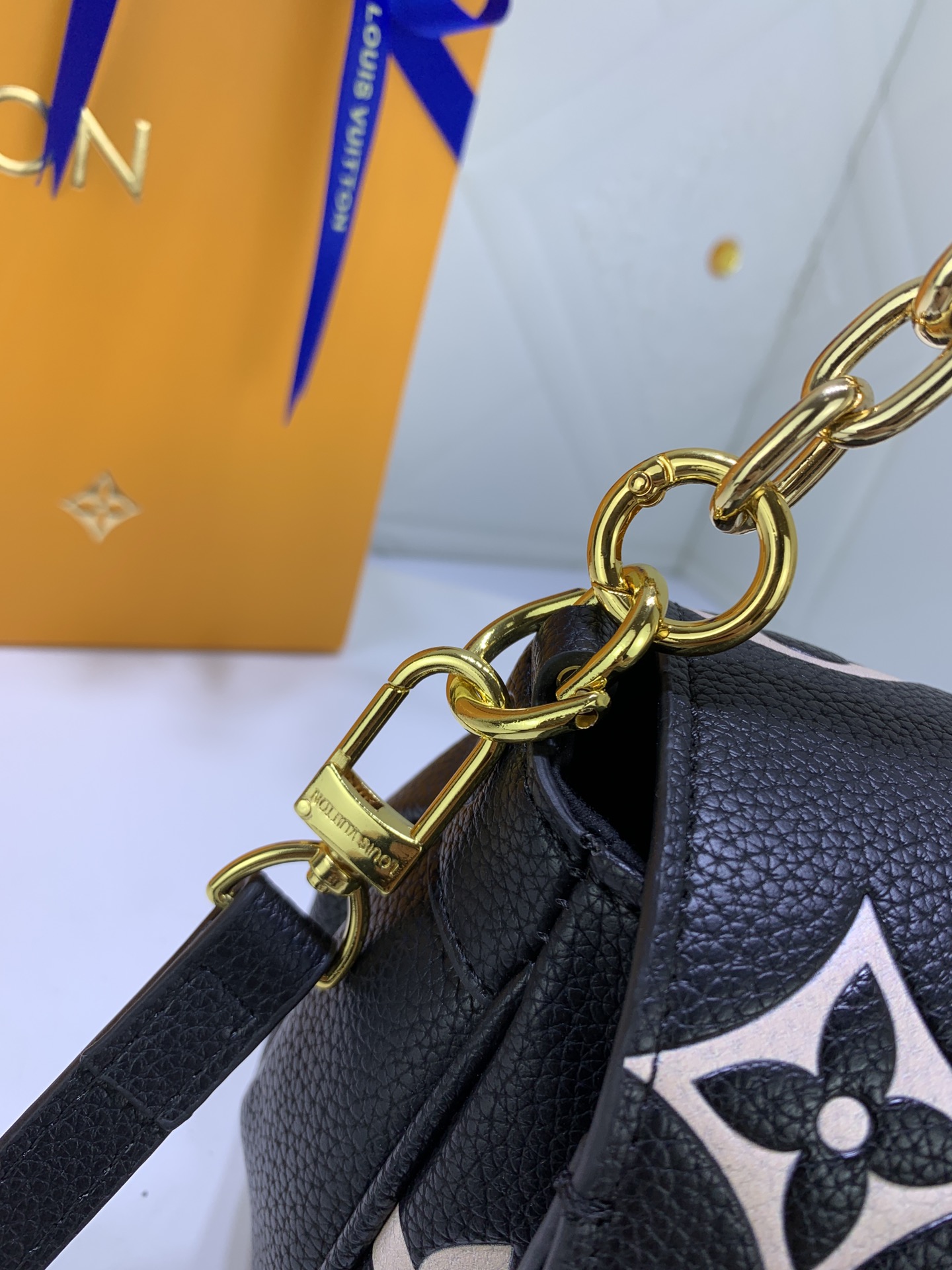 L*ouis V*uitton Bag Top Quality 24*14*9cm