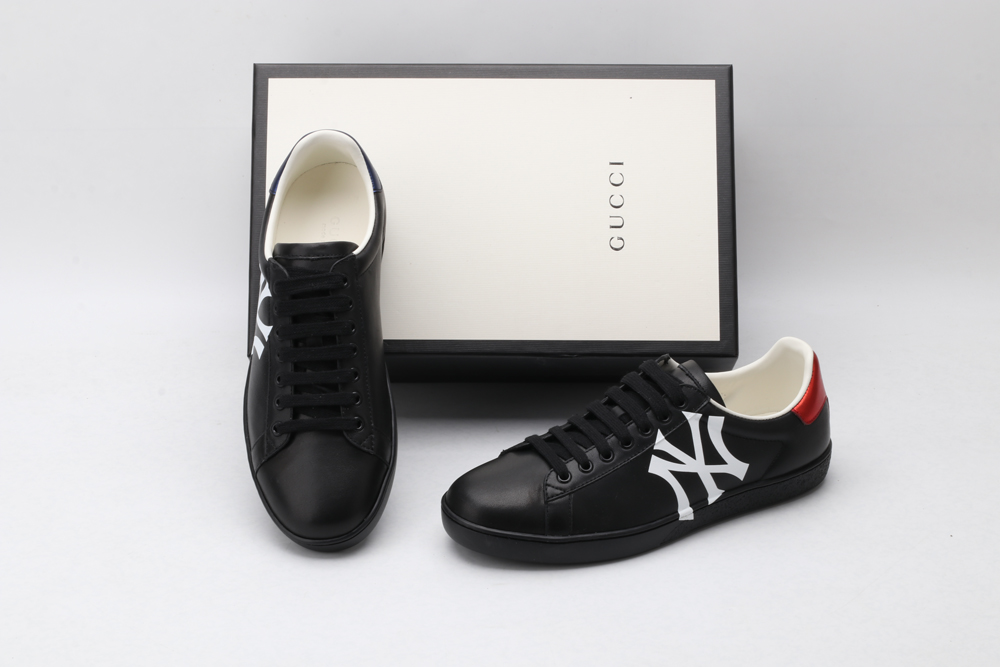 G*cci Sneaker